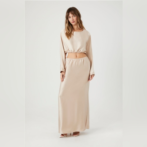 BRAND NEW Champagne Satin Blouse and Skirt - Picture 1 of 3